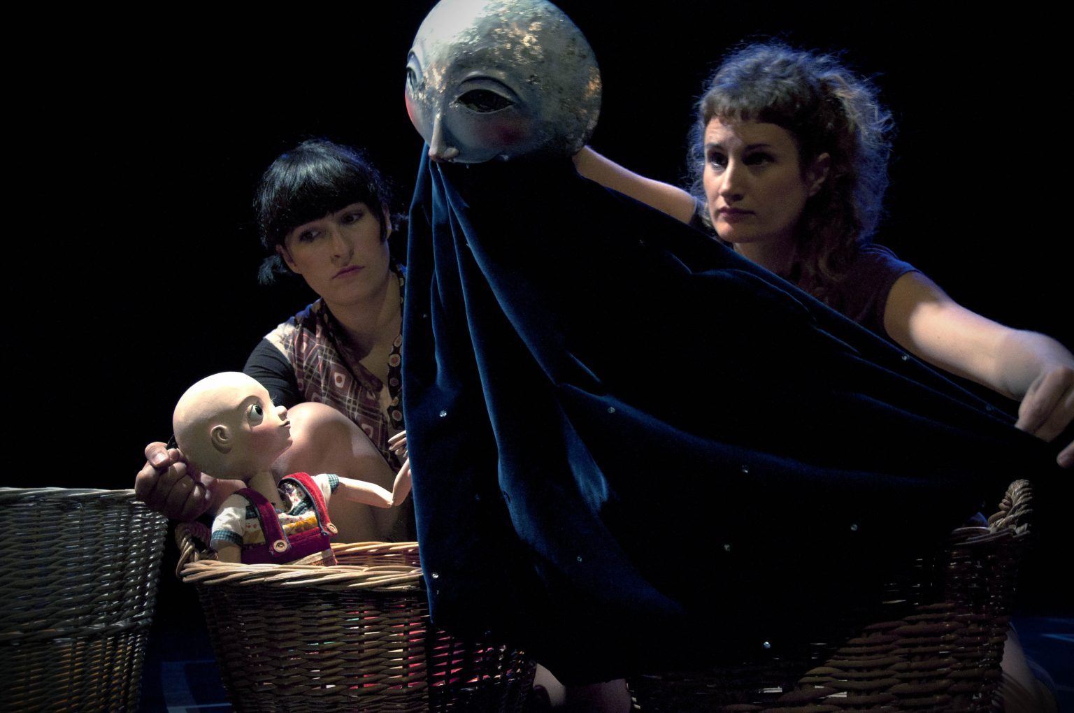 La-nina-del-cap-pelat-Engruna-Teatre-Foto-portada-alta.jpg